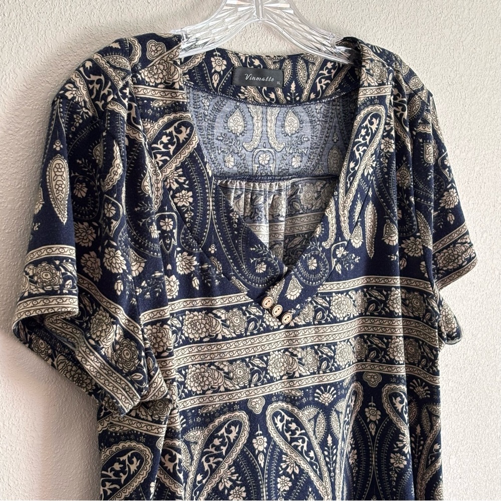 Vinmatto Women's Navy and Cream Patterned Women’s Top Size XL Short Sleeve EUC - Picture 3 of 8